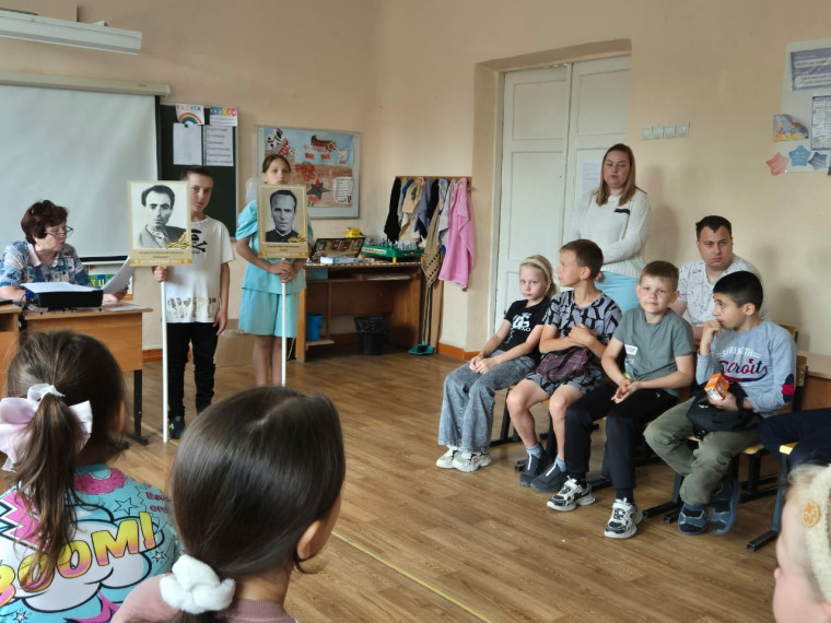 Память священна.